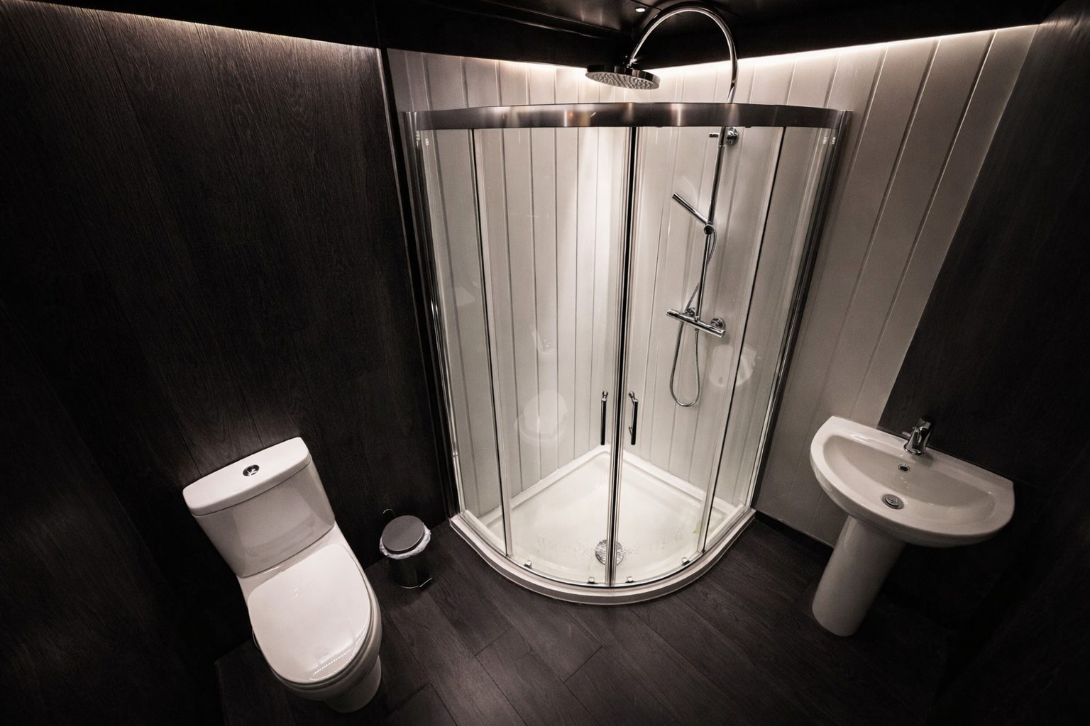 Private bathroom inside the dome
